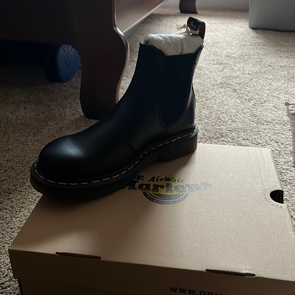 Doc Martens Chelsea Boots size Womens 7 Black